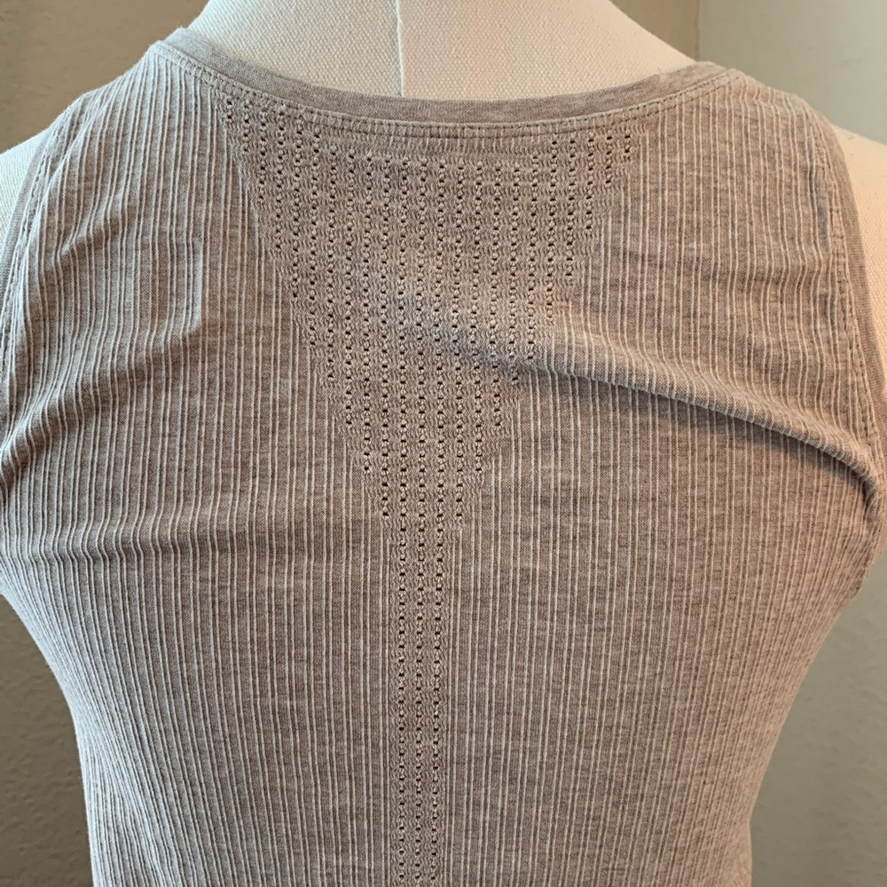 ATHLETA Pura Ribbed Tank in Oatmeal Womens Medium Stretch Design Activewear - Picture 8 of 11
